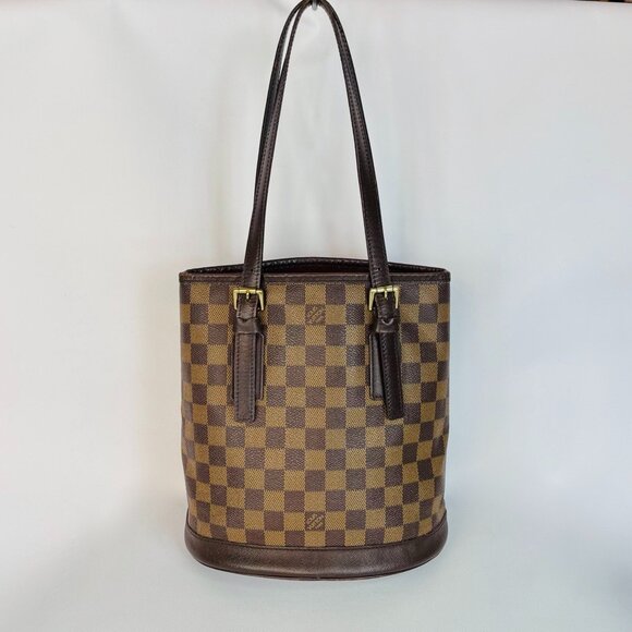 Authentic Louis Vuitton Damier Marais Bucket Bag with Accessory Pouch, Gorgeous! - Picture 3 of 16